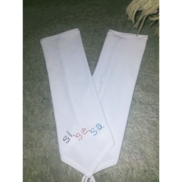 sarung tangan putih sisesa