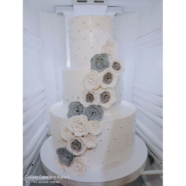

Cake Birthday 3 tier / Wedding Cake 3 Tier /Cake Ultah Cantik