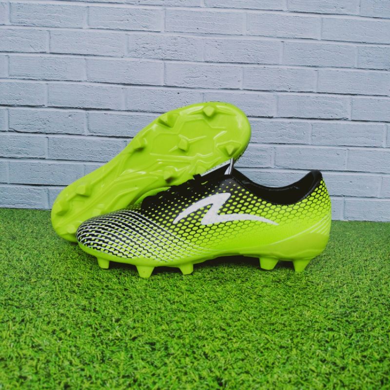 sepatu sepak bola specs lightspeed omega/specs terbaru