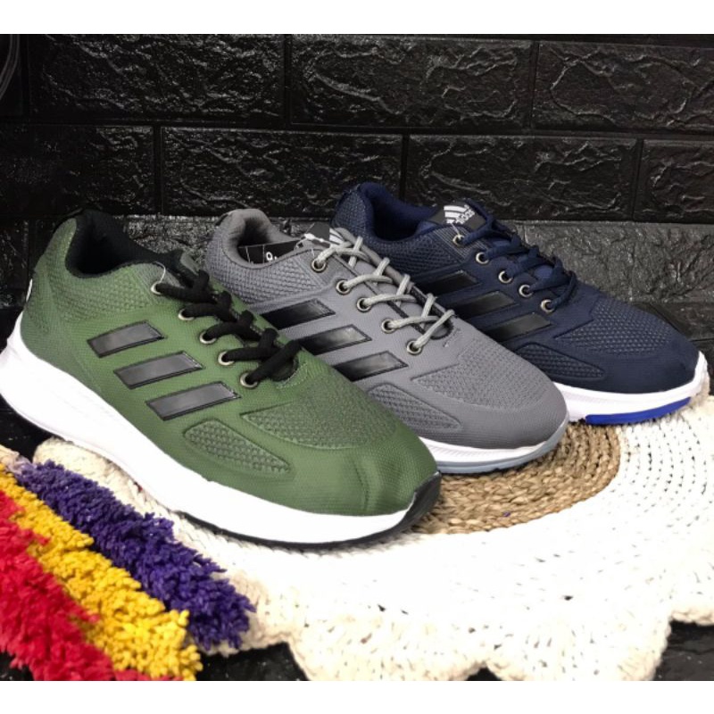 SEPATU ADIDAS SOL PELON