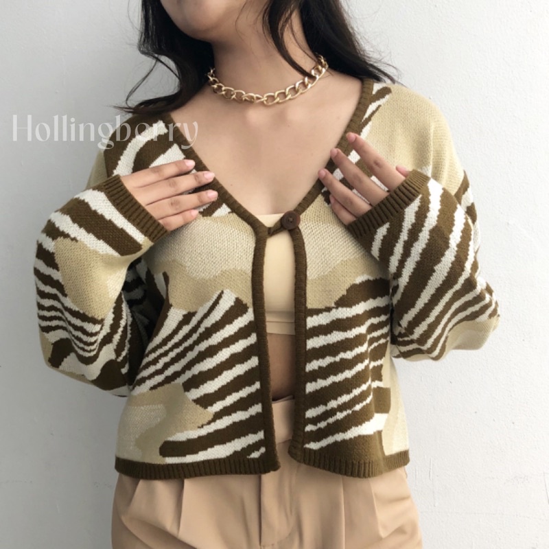Hollingberry - Berry Cardigan Knit