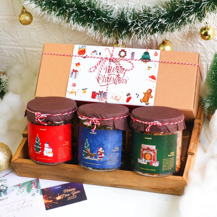 

(COD) Hampers Natal / Christmas Hampers - Cookies 3 Jar + FREE Greeting Card