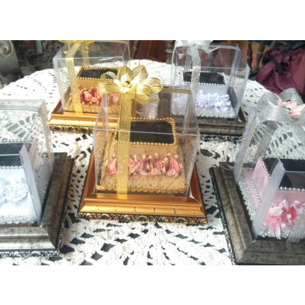 

kotak cincin/ logam mulia