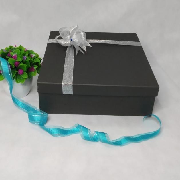 

Hardbox / Kotak Kado P.30 X L.30 X T.10