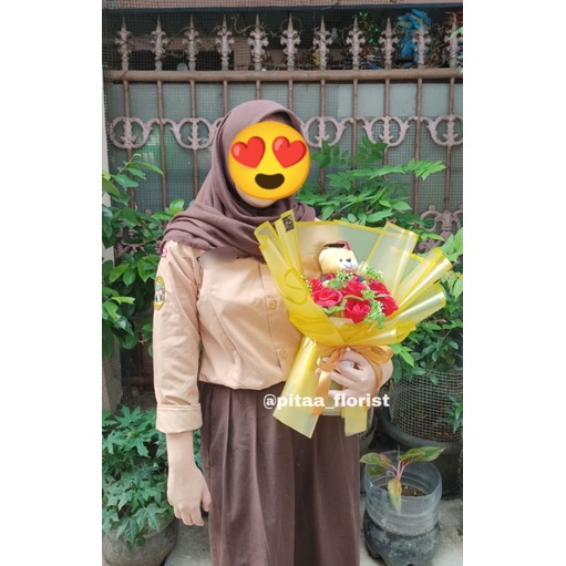 Buket Bunga Wisuda / Hadiah Ulang Tahun