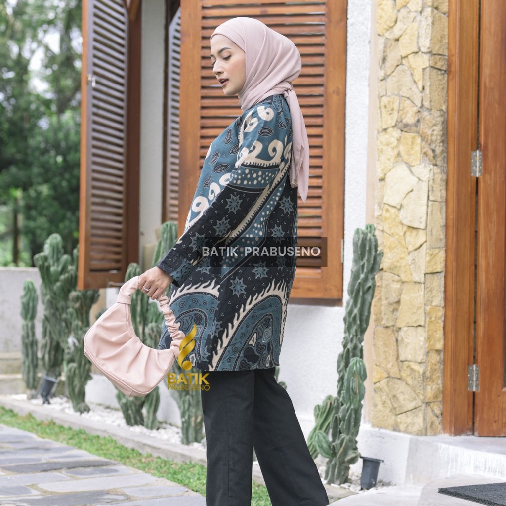Atasan Tradisional Batik Prabuseno Original Motif EMILIA NAVY Tunik Batik Wanita Lengan Panjang Model kekinian stylish dan elegan cocok buat kerja ngantor dan kondangan.