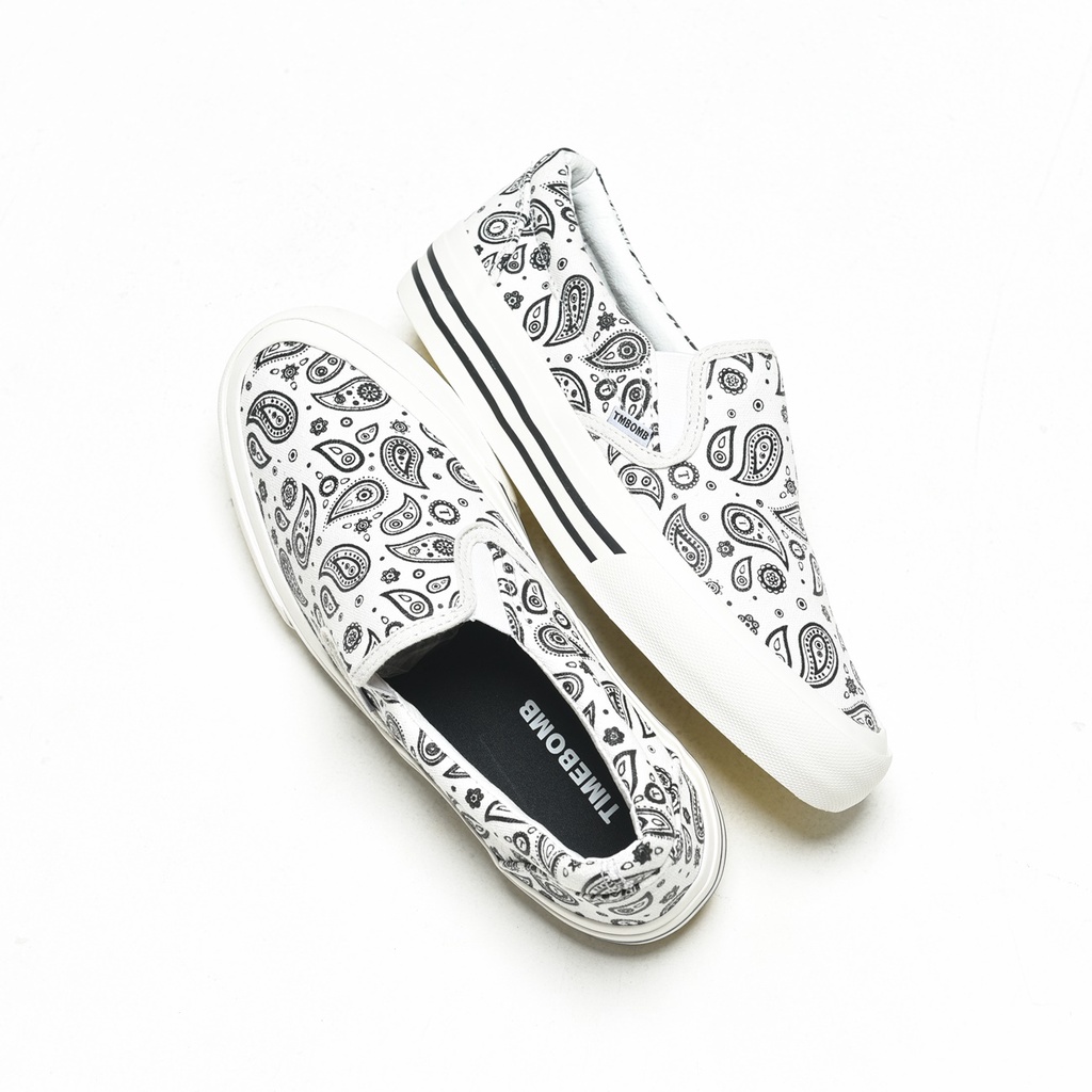 SEPATU TIMEBOMB VULCANIZED | SLIP ON PAISLEY WHITE STRIPE