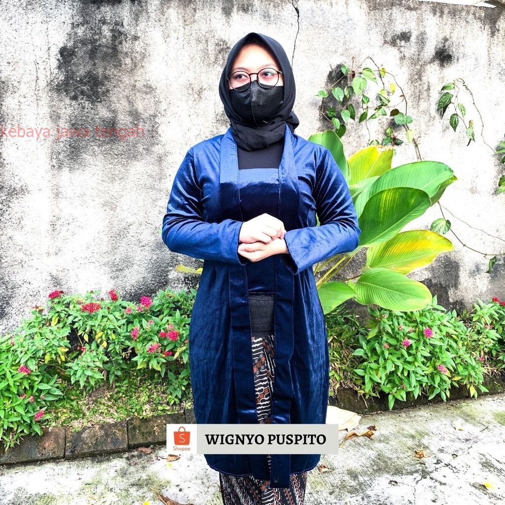 KEBAYA KUTUBARU BLUDRU POLOS PANJANG Kebaya Bludru