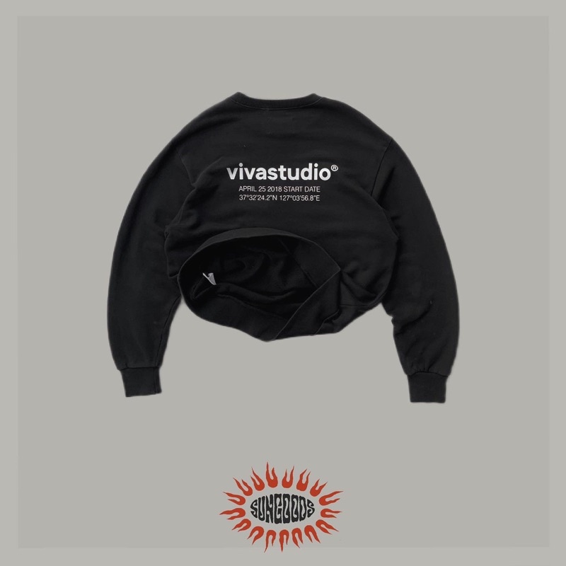 Vivastudio Crewneck • Black • Unisex • Sweater •