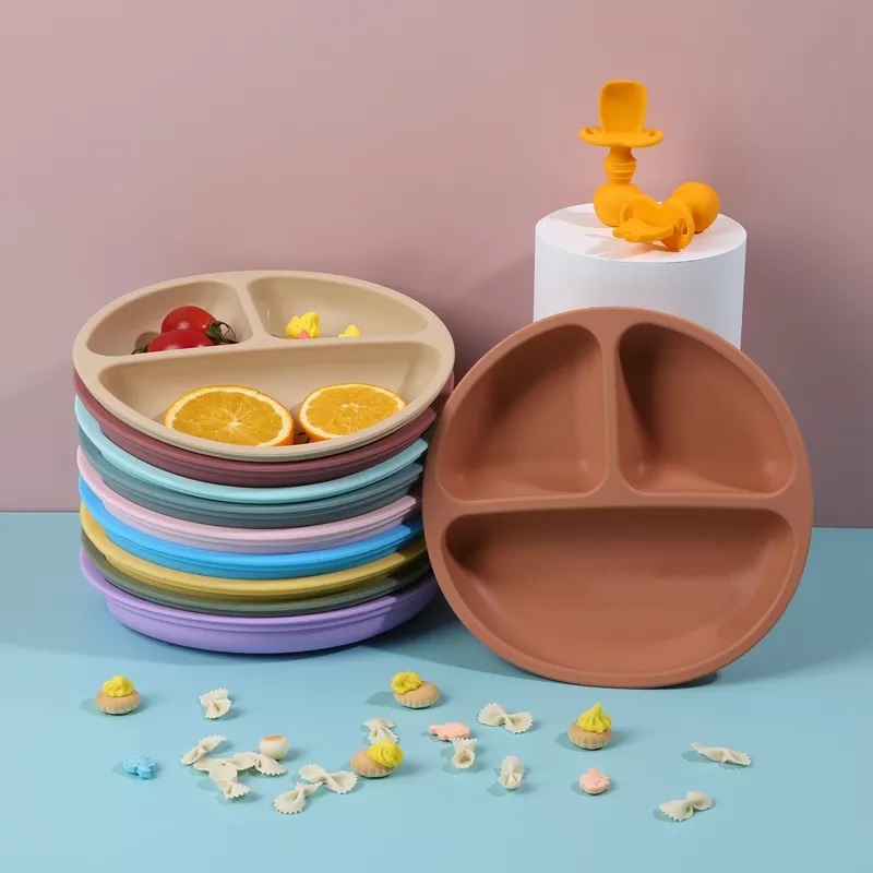 GOOGOO Silicone Plate Food Baby Safe No Suction / Alat Makan Bayi