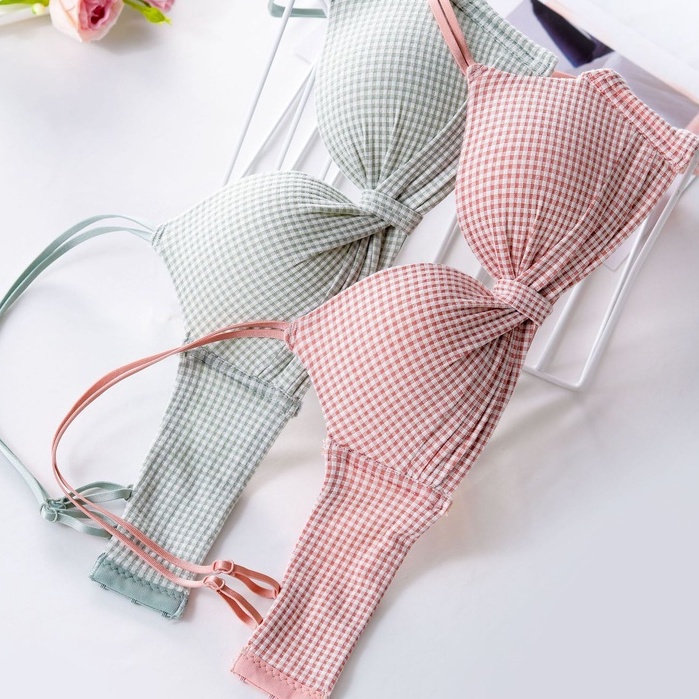 3SP | UWR55 Bra Pakaian Dalam Wanita Bra Seamless Jepang Sexy Tanpa Kawat Bra Push Up Pengait Busa Tebal