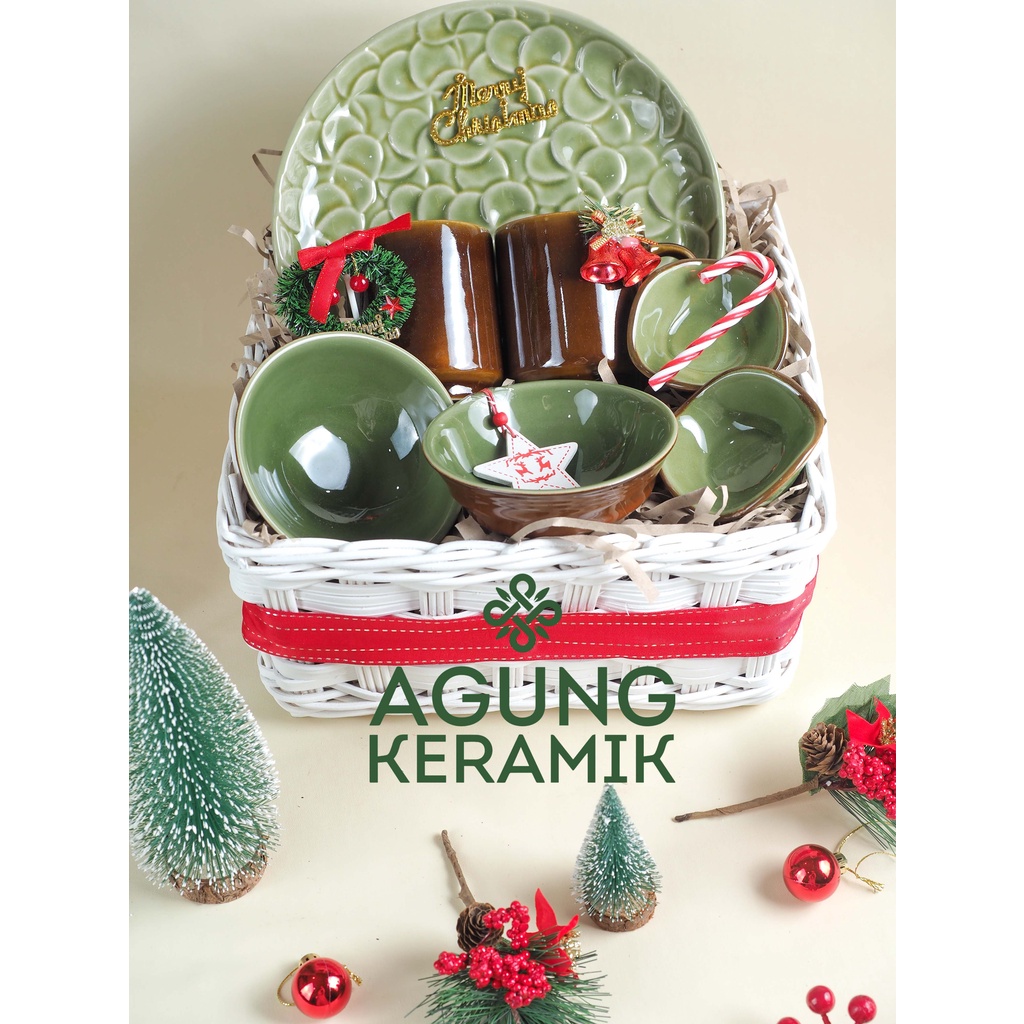 

Hampers Green Series Agung Keramik|Parcel Ultah Wedding Lebaran Natal