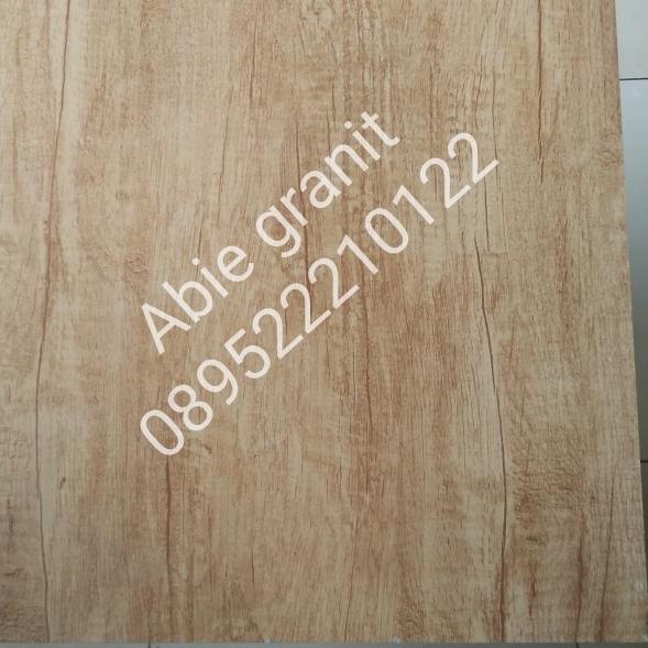 granit motif kayu 60x60 Golden Oakwood by Indogress