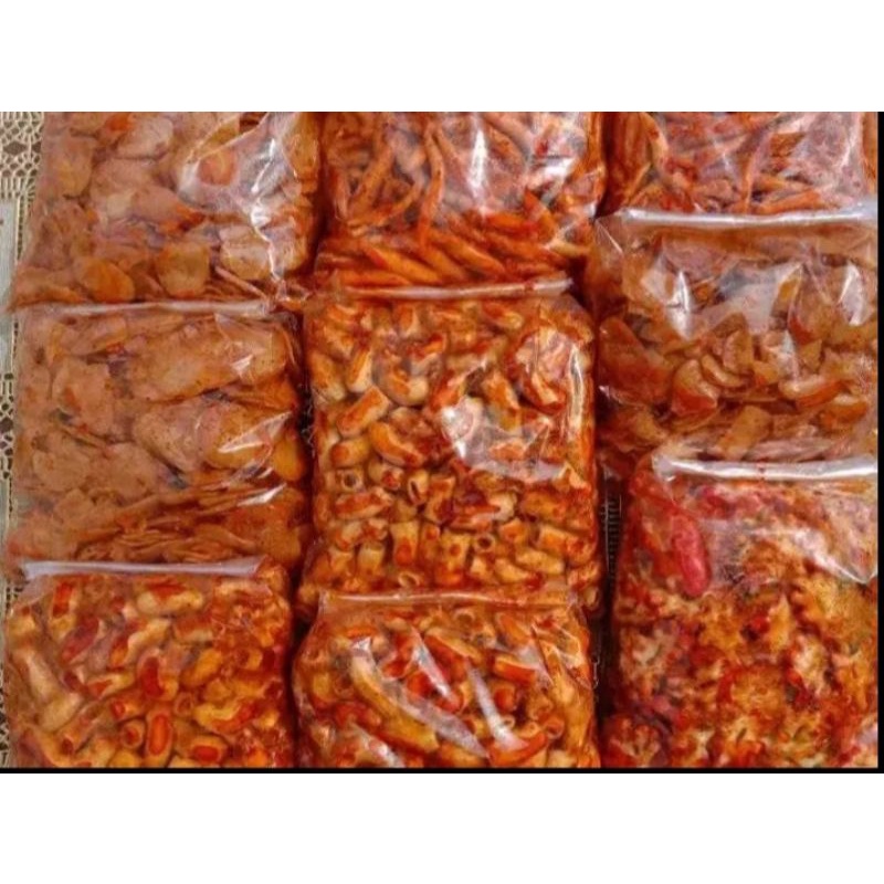 

aneka makanan pedas gurih renyah full daun jeruk