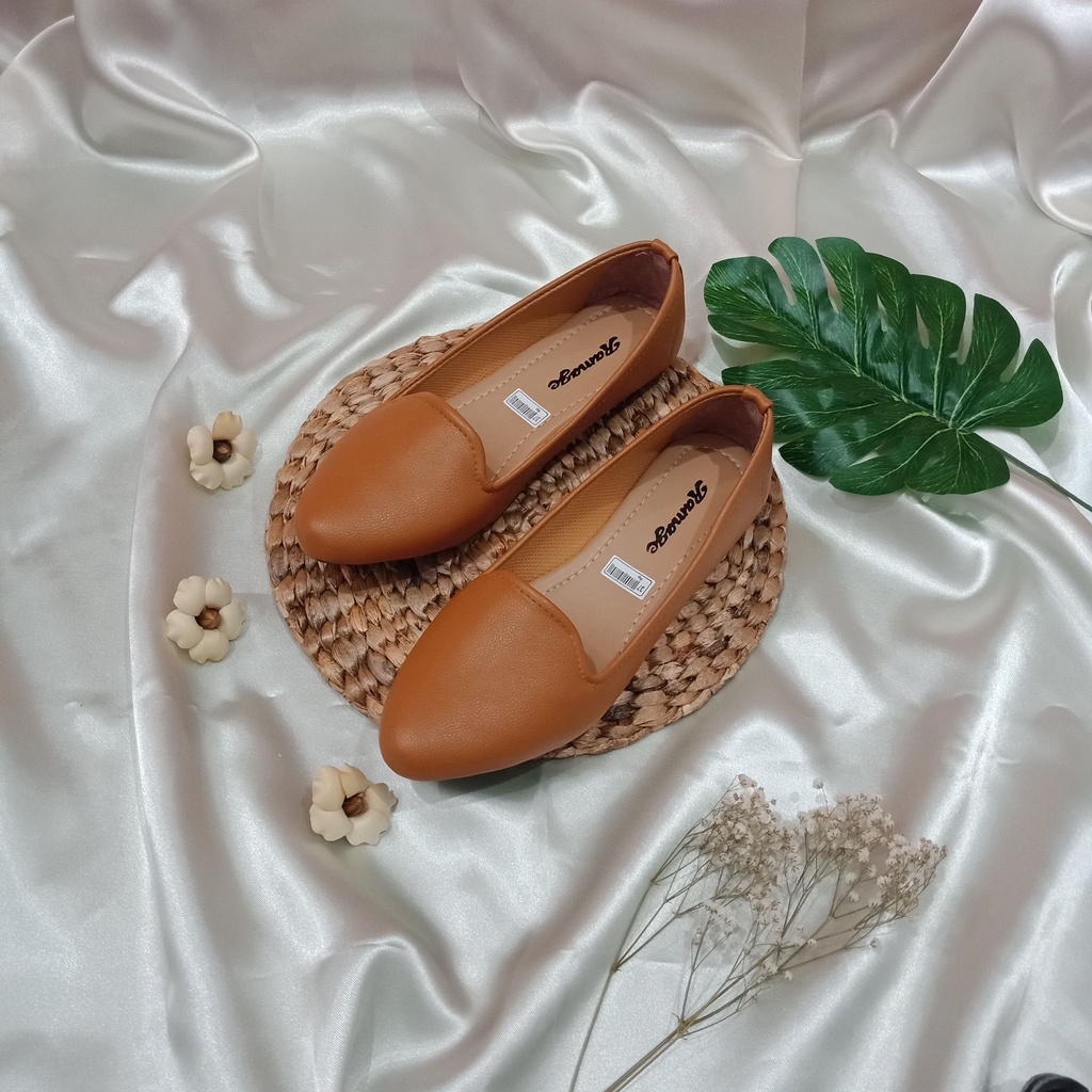 SIZE 41.42.43.44 Flat shoes Wanita Jumbo