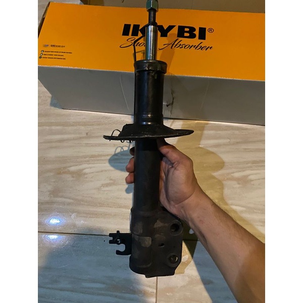 Shockbreaker depan copotan bekas vios limo gen 3