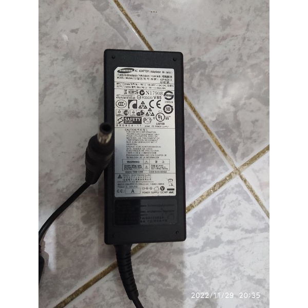 Adaptor charger Laptop ori bekas