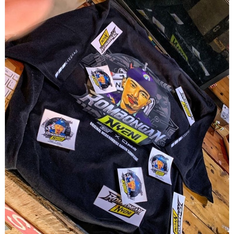 KAOS ROMBONGAN NYENI