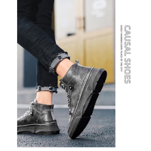 Redzeal Sepatu Boots Pria Pennay Kulit Import Kasual Retro - Hitam, 40