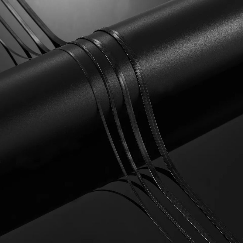 Kalung Titanium Hitam Model Gepeng Bulat Kotak Pria Dan Wanita