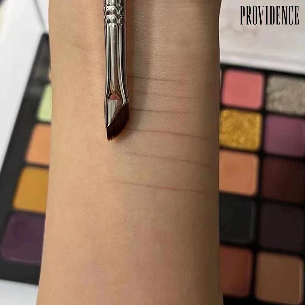 Kuas Eyeliner Alis Mata Bentuk Miring Bahan Bulu Lembut Untuk Penggunaan Sehari-Hari