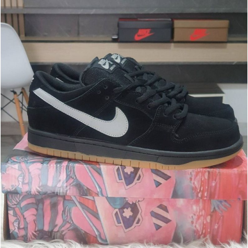 Sepatu Nike SB Dunk Low Pro - Black Grey Sole Gum