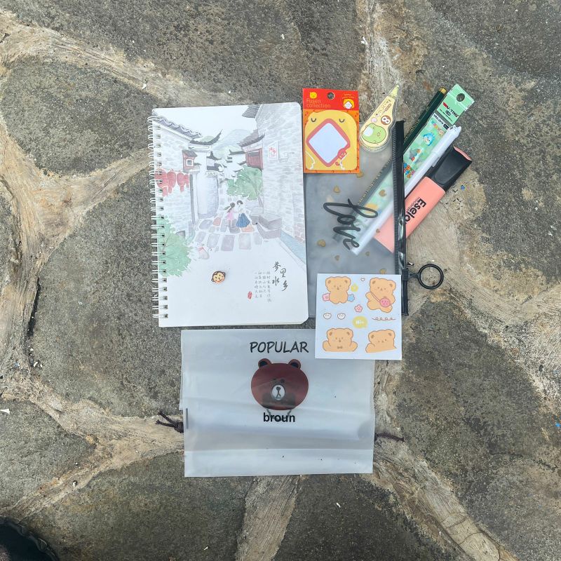 

PAKET ALAT TULIS 11IN1 | STATIONARY KIT | ALAT TULIS LUCU | HAMPERS STATIONARY | GIFT BOOK | KADO ALAT TULIS LUCU