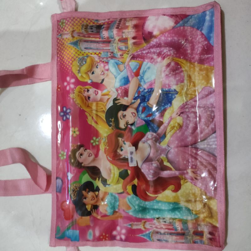 

goodie bag karakter