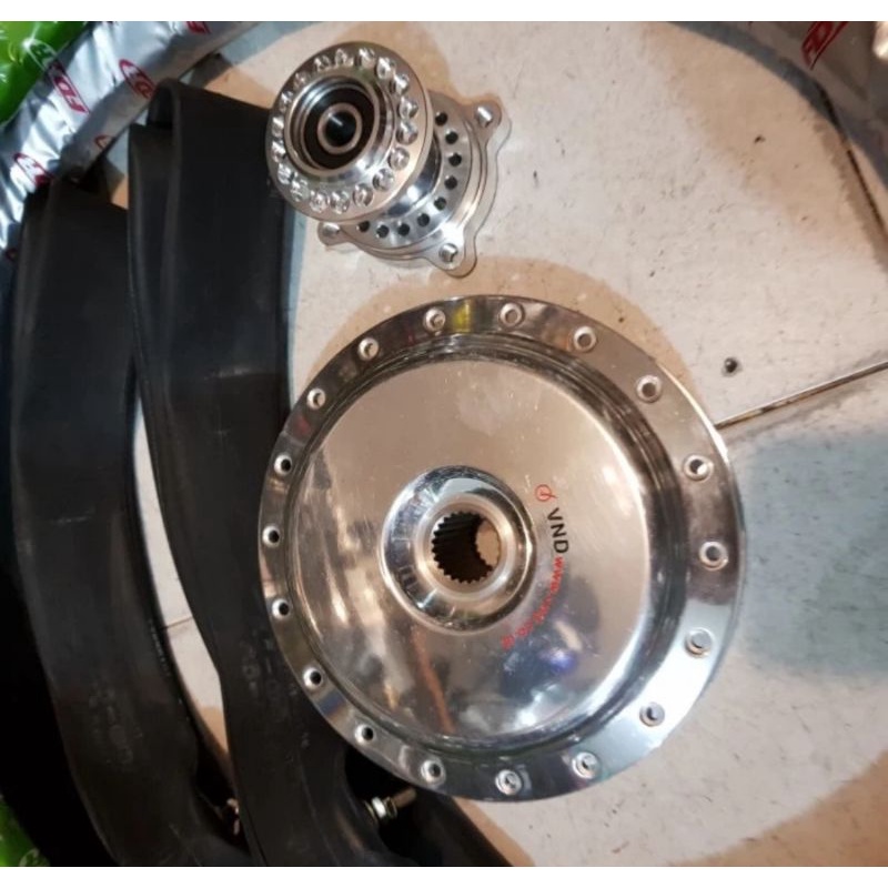 paketan Velg Aloy Titans Ukuran 17x215 dan 250Tromol nui kecil
Trompl belakang Vnd
Jarijari Crv
Ban 