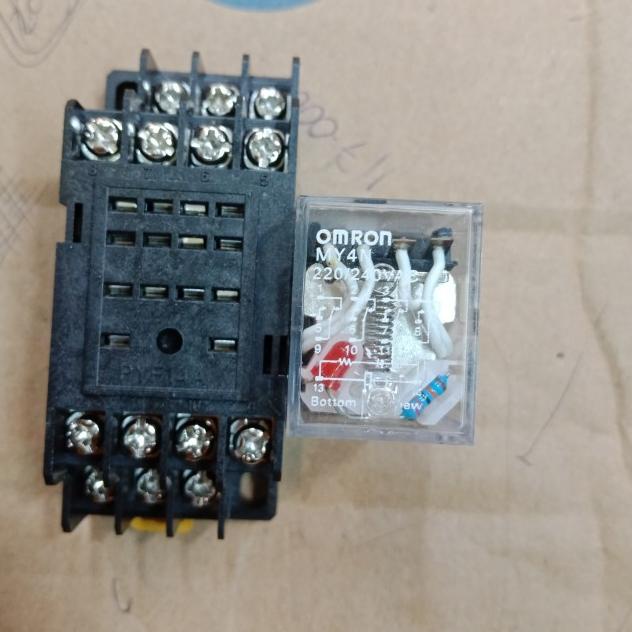 relay MY4N 220VAC omron + socket