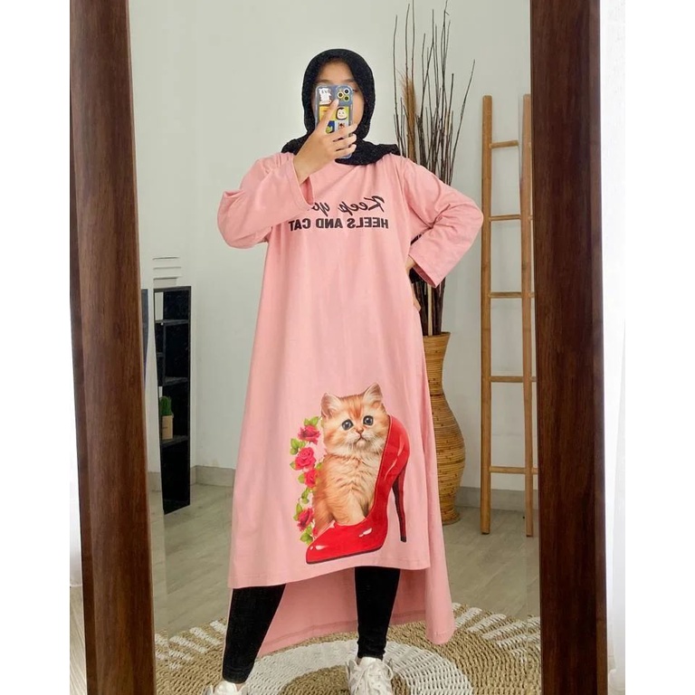 Midi dress muslim Heels and cat midi dress Bahan kaos katun combed 24s Aplikasi sablon ukuran s- xxl ld 90 - 120 cm Pakaian wanita muslim Baju dress wanita model  terbaru 2023 Gamis wanita kekinian Long tunik jumbo Kaos tanggung remaja warna hitam