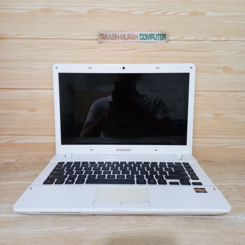 Laptop Samsung Intel/4GB/256SSD win10 Second