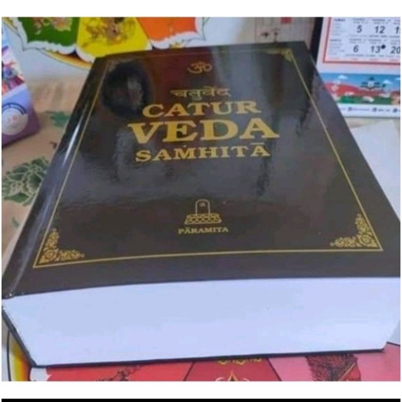 Buku kitab suci Agama Hindu Catur Veda Samhita