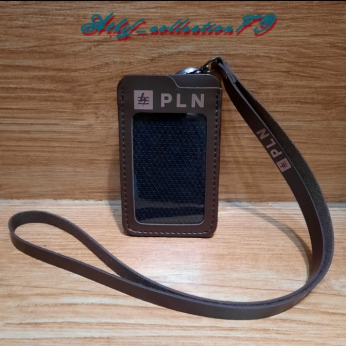 

Name Tag Holder Kalung Id Card Kulit Pln / Coklat