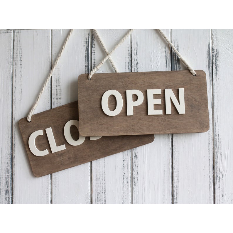 SIGN BOARD KAYU NATURAL PINTU (OPEN CLOSE) BOLAK BALIK TALI RAMI 28x14 cm