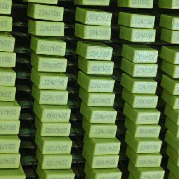 ( 10 biji ) Capasitor MKM 220N 100V Kapasitor MKM 224 100V