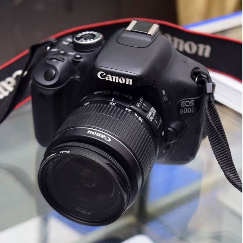 Kamera DSLR CANON EOS 600D