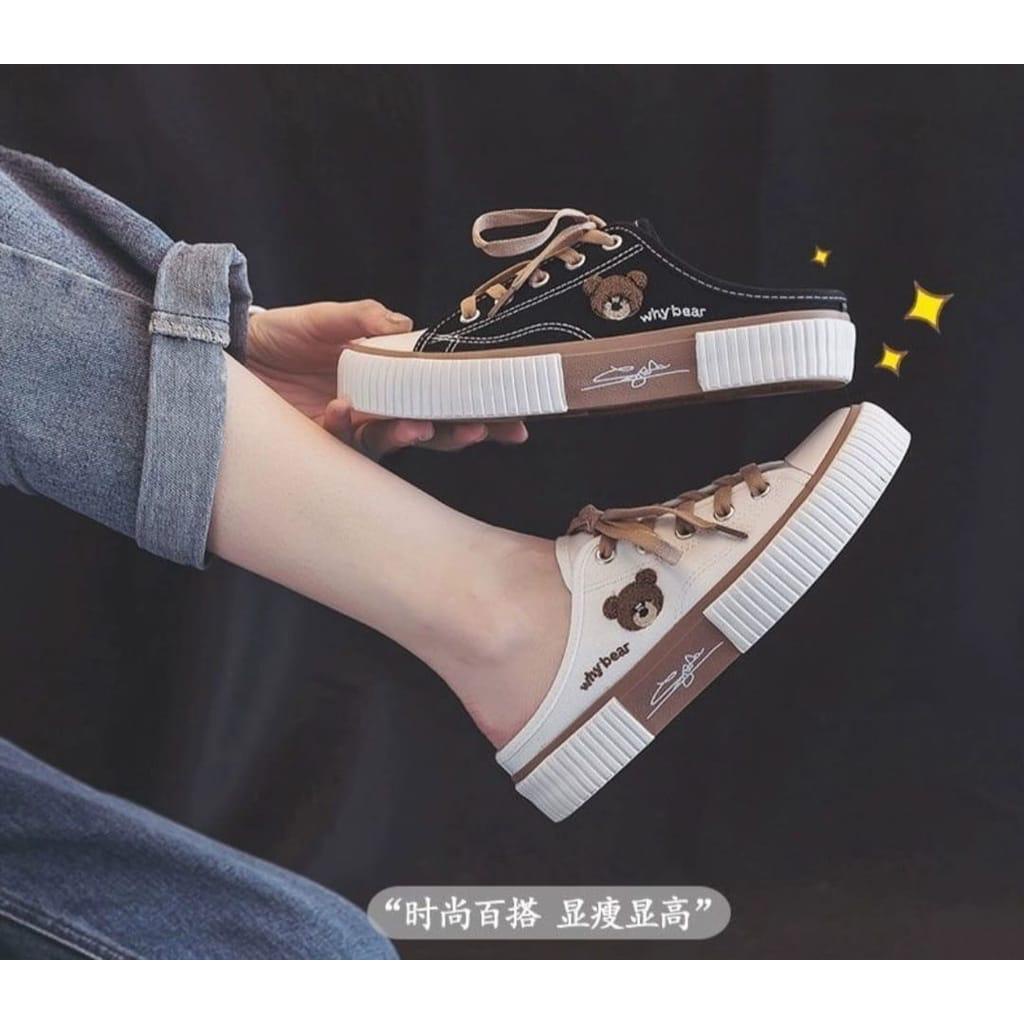 BR 03 SEPATU SNEAKERS BORDIR PANDA