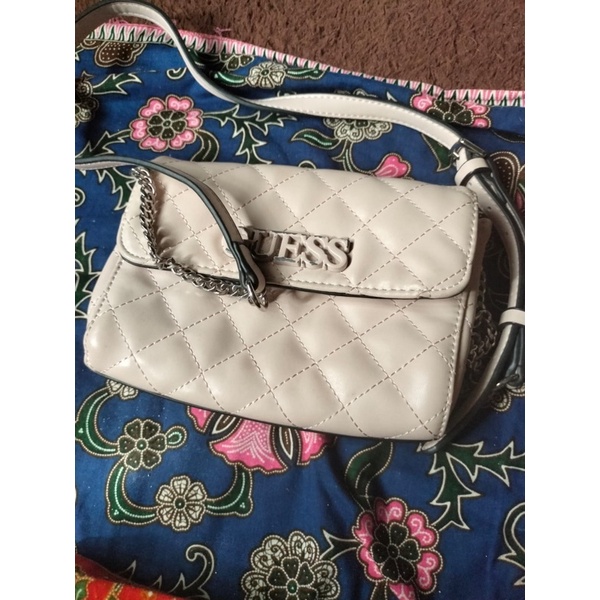 Preloved guess bag