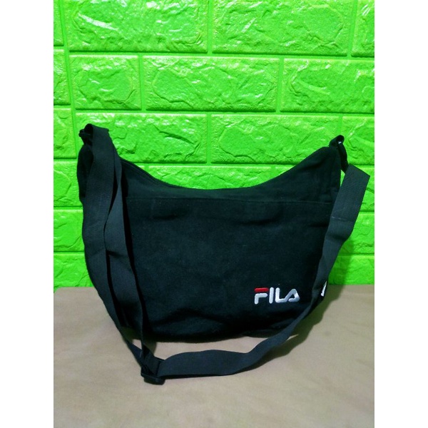 preloved tas slempang fila/tas fila oval