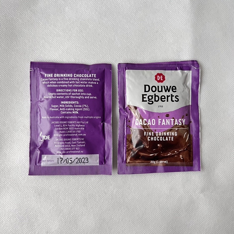 

Douwe Egberts Cacao Fantasy Chocolate Sachet / Minuman Cokelat Sachet