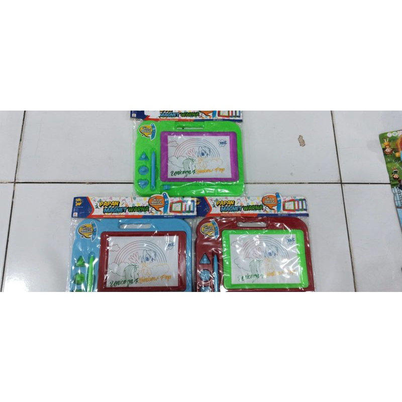 MAINAN ANAK PAPAN TULIS CORAT CORET