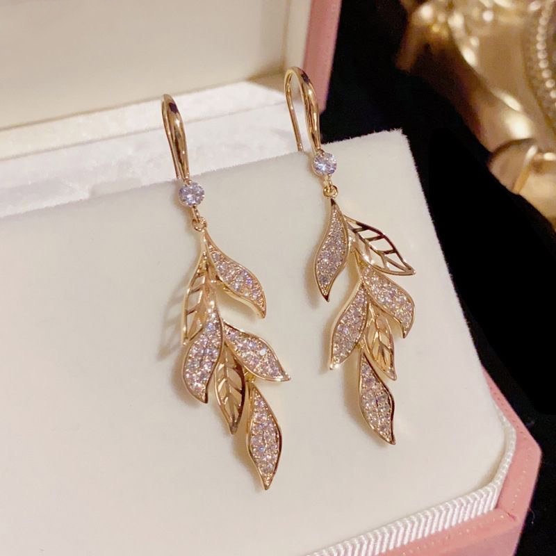 Anting 925 Silver Needle Model Daun Rumbai Aksen Berlian Gaya Korea Untuk Wanita