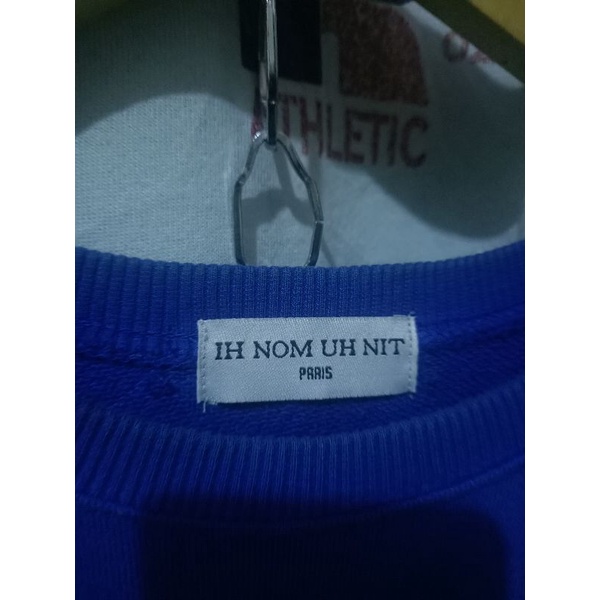 crewneck ih nom uh nit