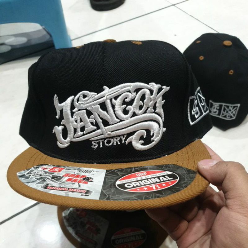 TOPI SNAPBACK JANCOK BLACK BROWN