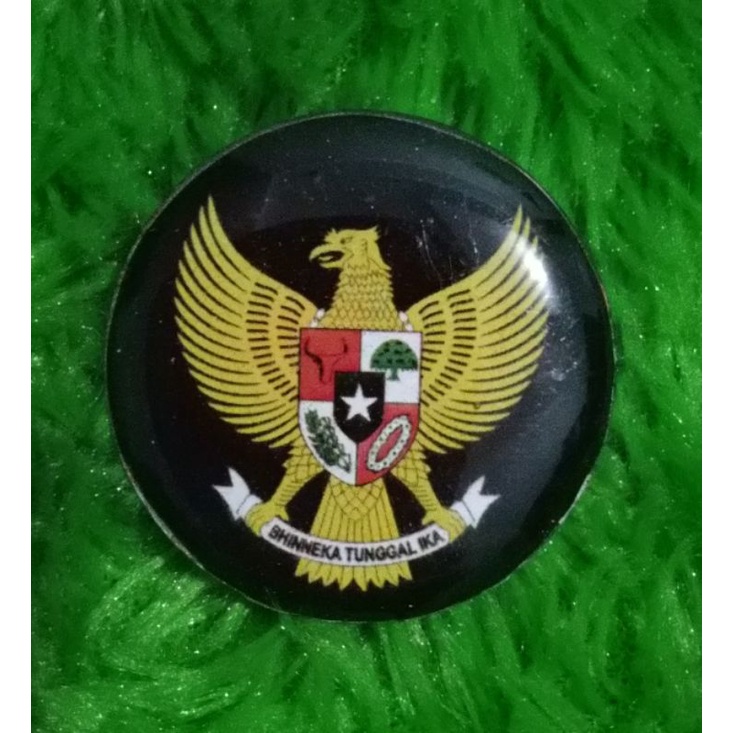 PIN GARUDA HITAM BULAT