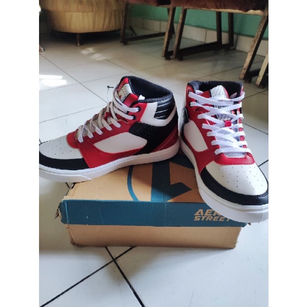 Sepatu Aerostreet Hoops Merah 42