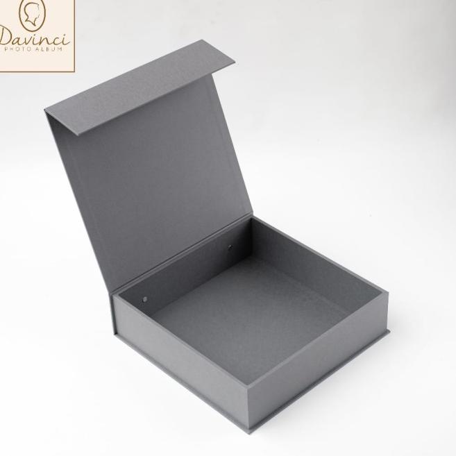 

kotak kado souvenir uk 30x30x8cm Abu-abu
