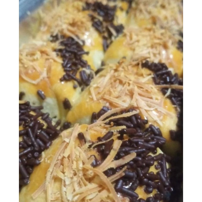 

Bolen Pisang Strudel Bolen Lilit Cokelat Keju Pastry Premium Ori Kina