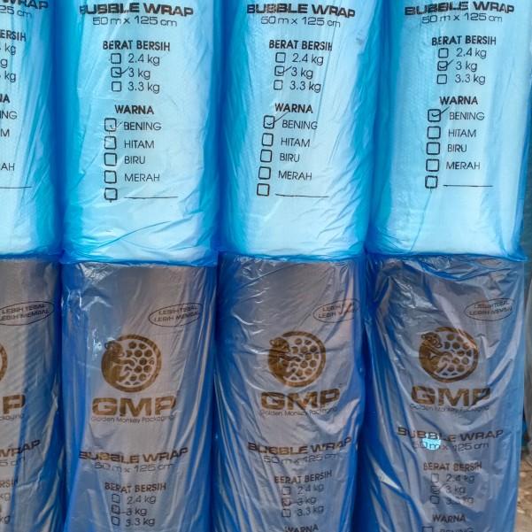 

Bubble wrap Bening murah tebal 50m x 125cm merk GMP - Putih
